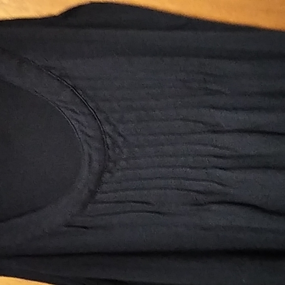 Top - Picture 3 of 4